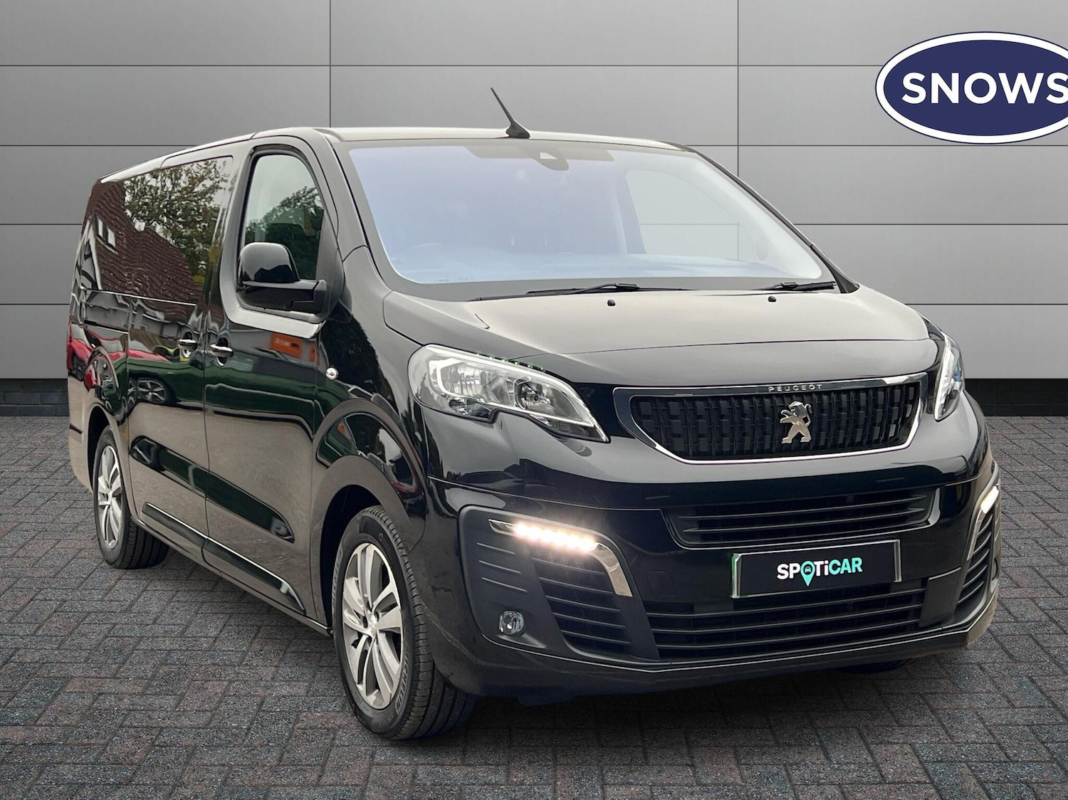 Used Peugeot Traveller 2024 for sale - 76677610: Photo 1