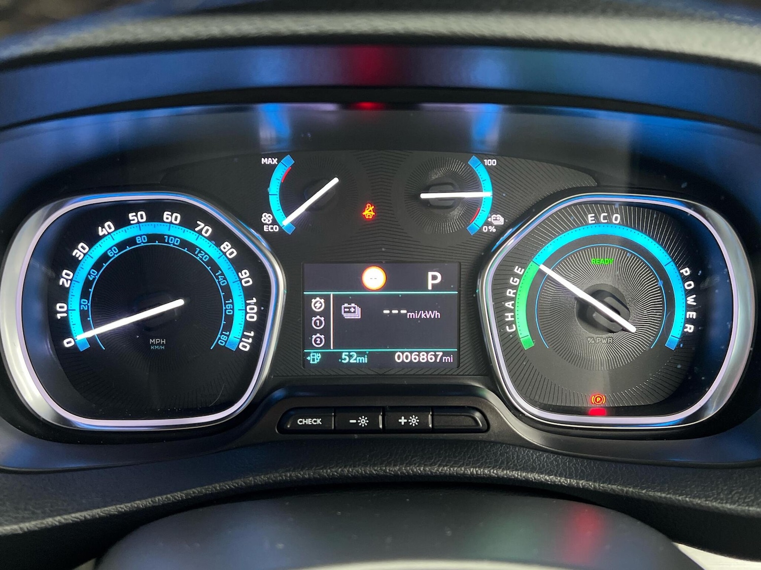 Used Peugeot Traveller 2024 for sale - 76677610: Photo 12