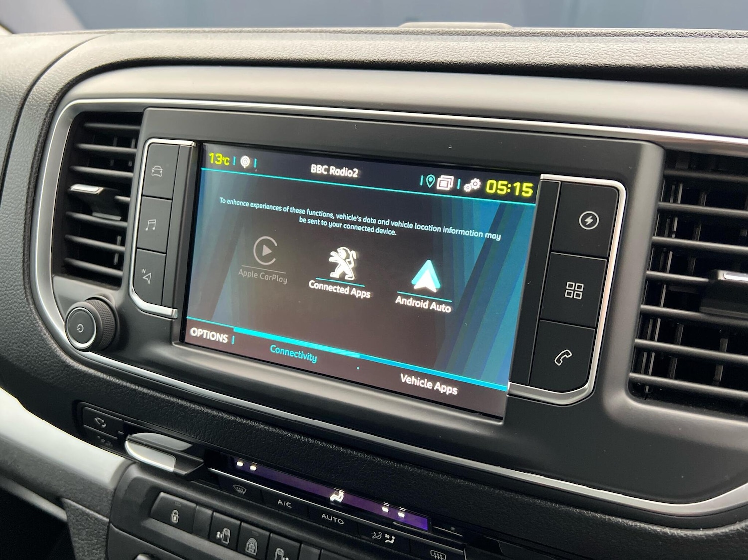 Used Peugeot Traveller 2024 for sale - 76677610: Photo 18