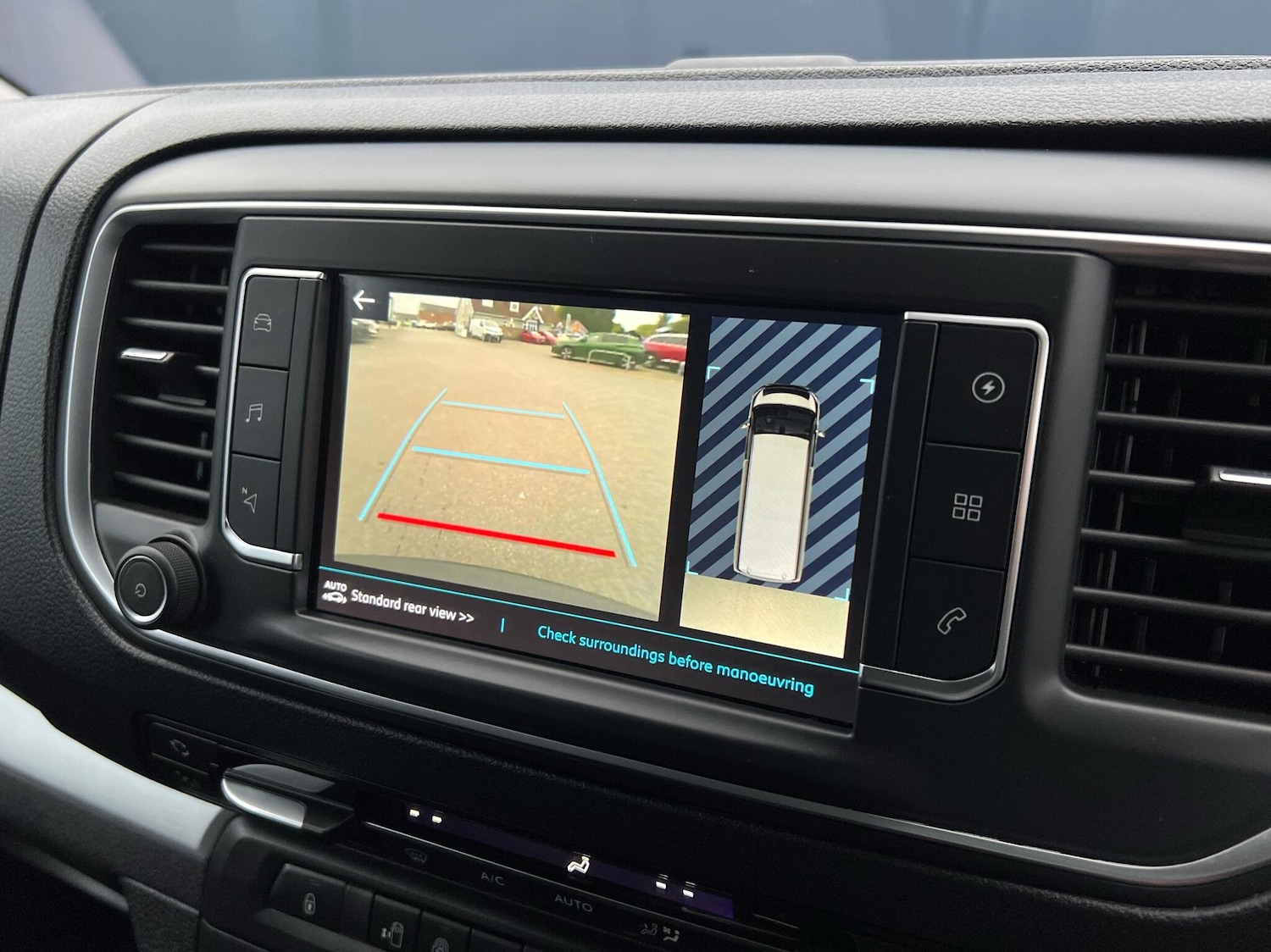 Used Peugeot Traveller 2024 for sale - 76677610: Photo 21