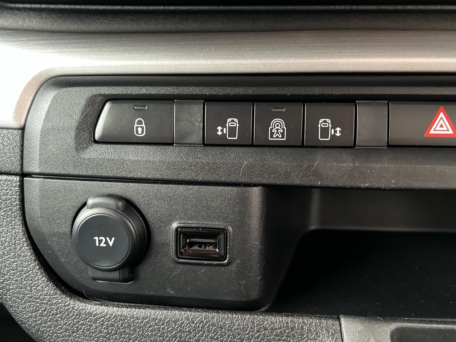 Used Peugeot Traveller 2024 for sale - 76677610: Photo 23