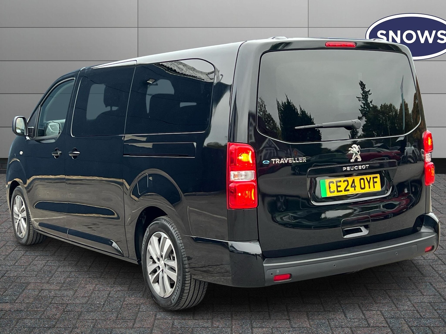 Used Peugeot Traveller 2024 for sale - 76677610: Photo 3