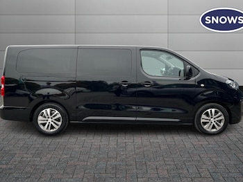 Used Peugeot Traveller 2024 for sale - 76677610: Photo