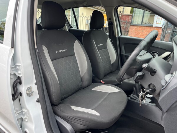 Used Dacia Sandero Stepway 2013 for sale - 76305721: Photo 10