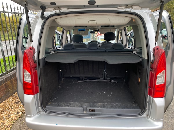 Used Peugeot Partner Tepee 2011 for sale - 76220369: Photo 10