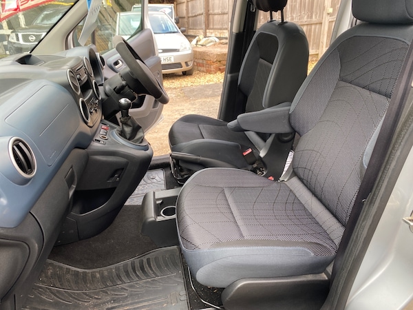Used Peugeot Partner Tepee 2011 for sale - 76220369: Photo 8