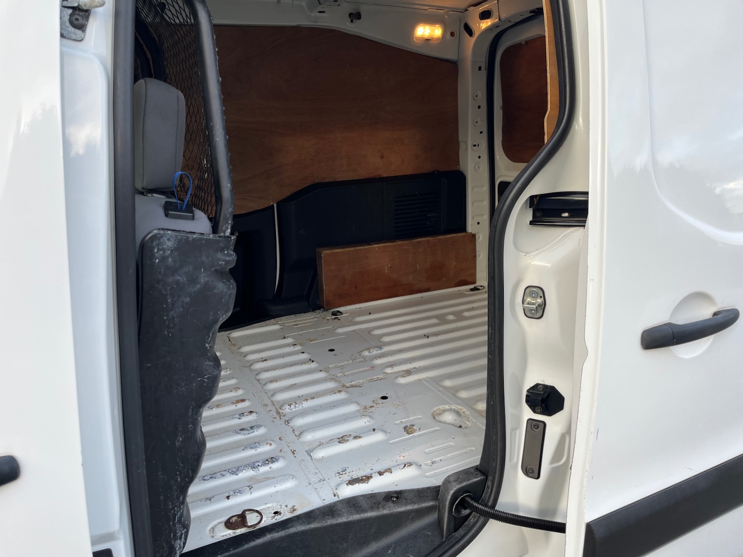 Used Peugeot Partner 2014 for sale - 76431184: Photo 11