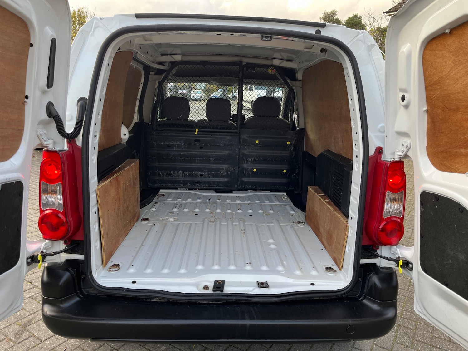 Used Peugeot Partner 2014 for sale - 76431184: Photo 8