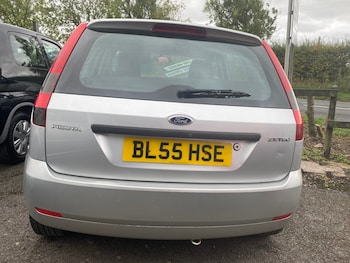 Used Ford Fiesta 2005 for sale - 76172263: Photo 3