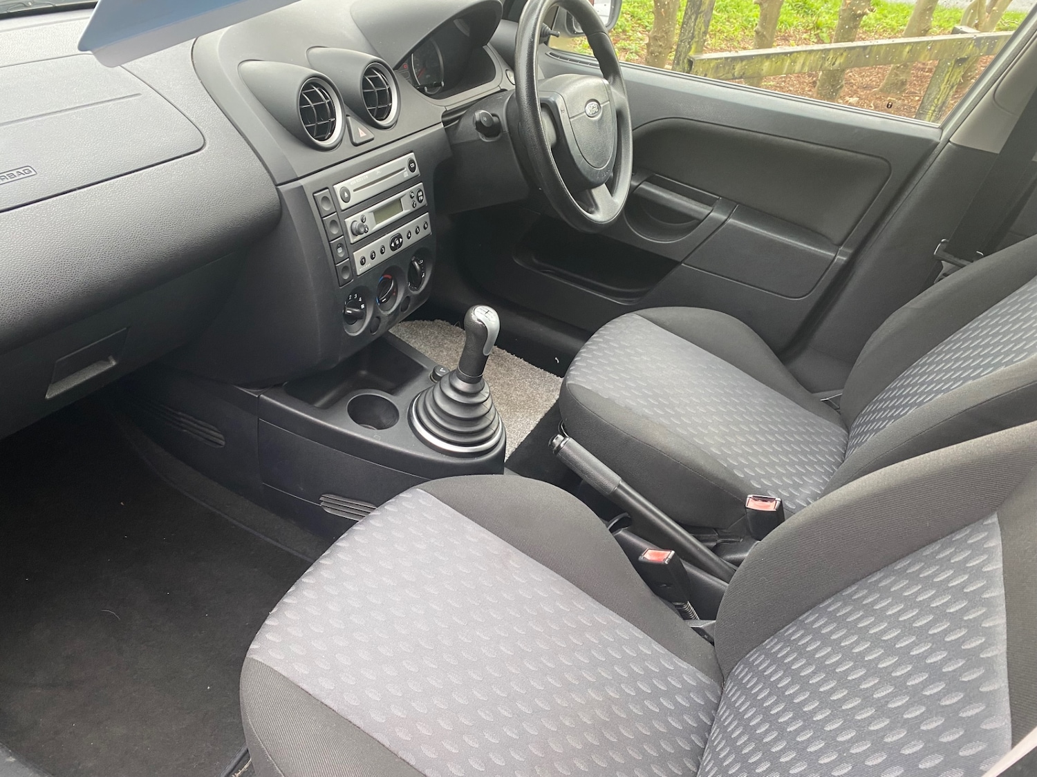 Used Ford Fiesta 2005 for sale - 76172263: Photo 8