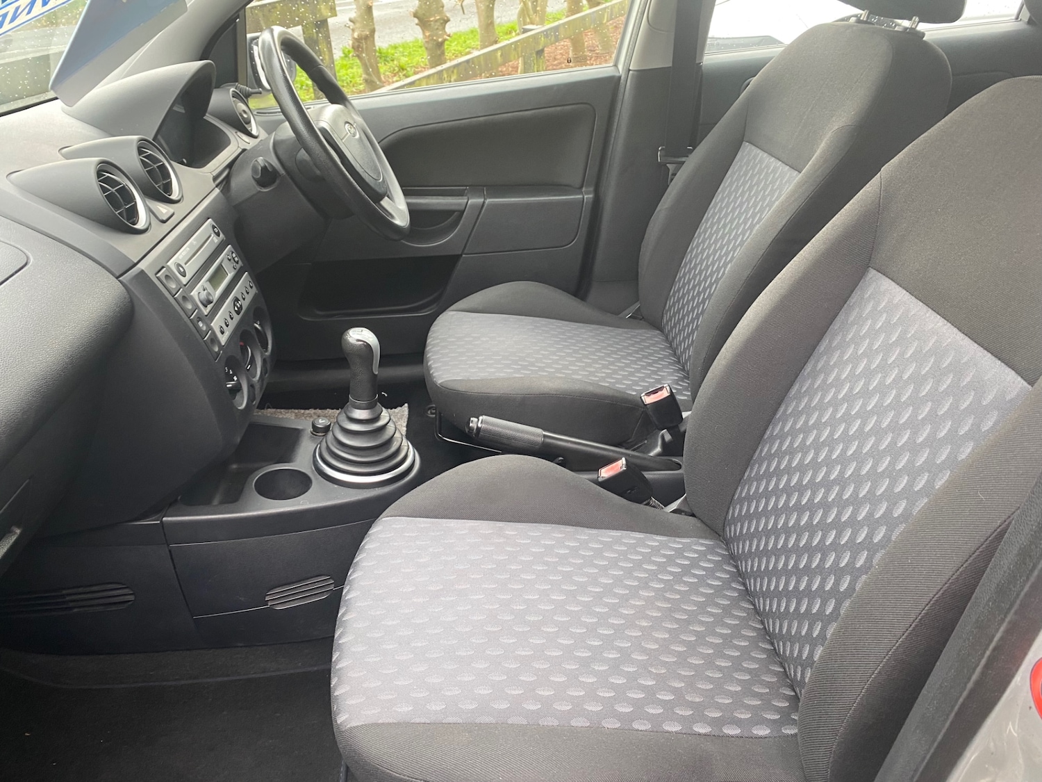 Used Ford Fiesta 2005 for sale - 76172263: Photo 9