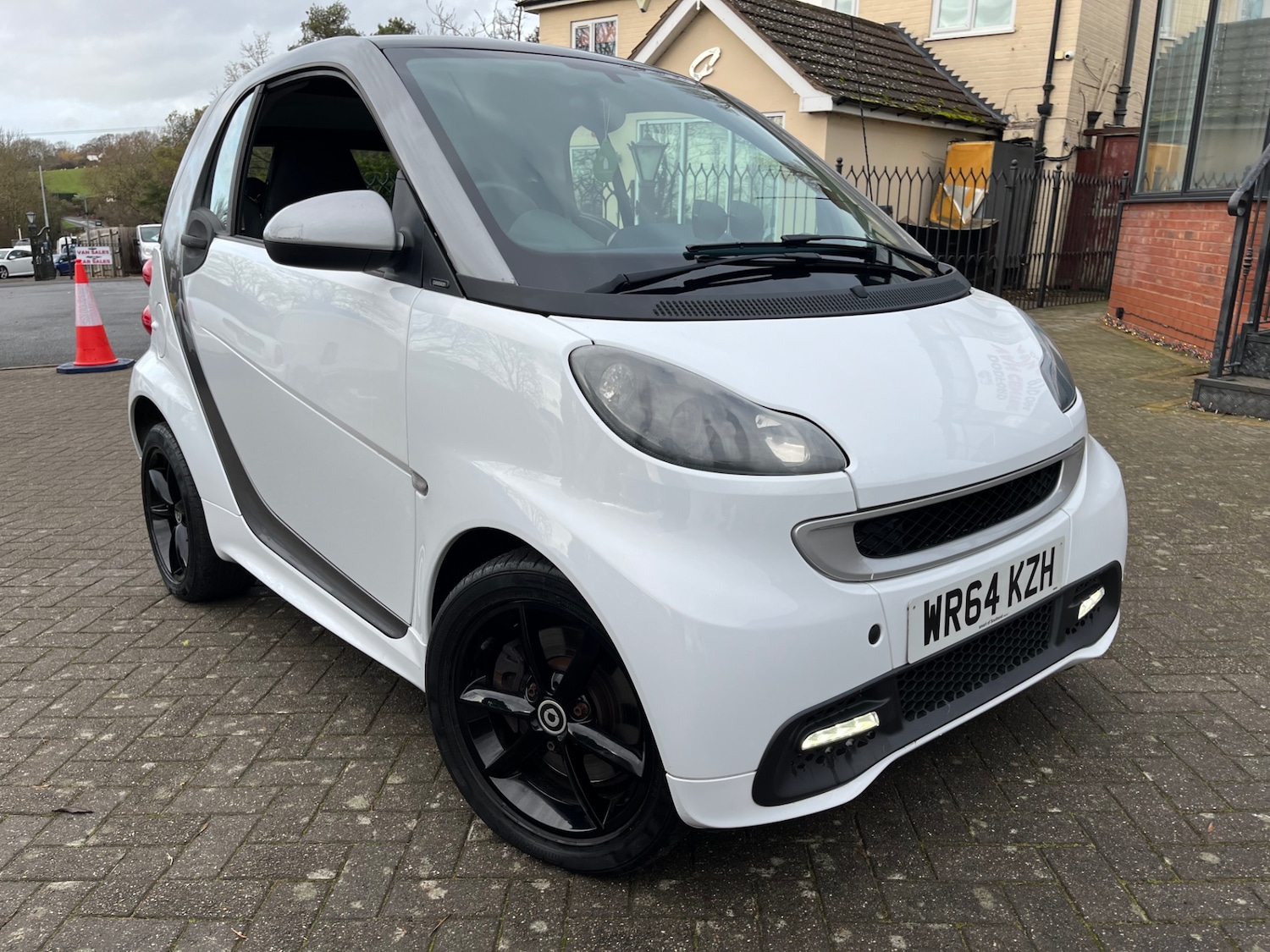 Used smart fortwo 2014 for sale - 76864078: Photo 1