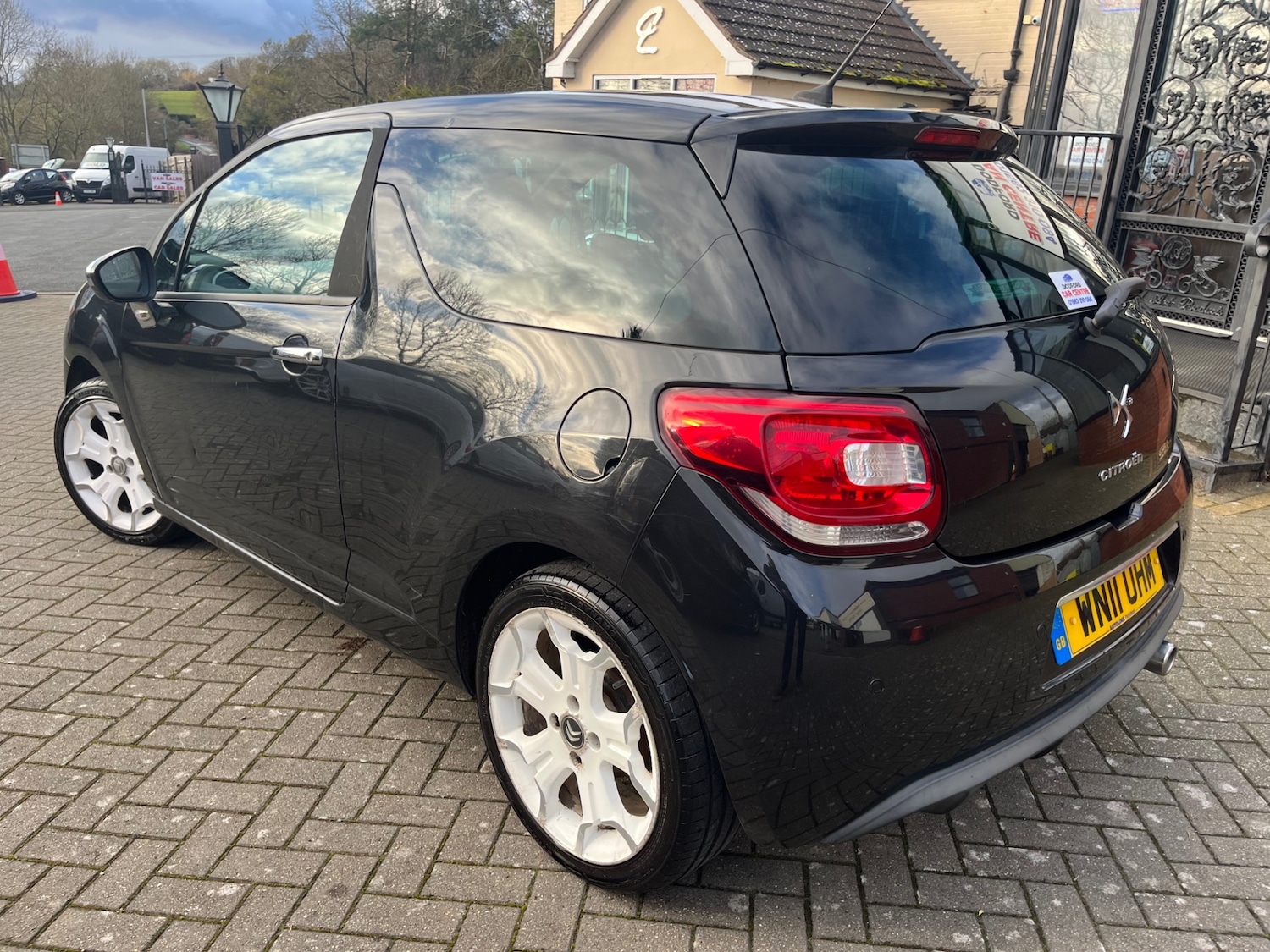 Used Citroen DS3 2011 for sale - 77584660: Photo 4