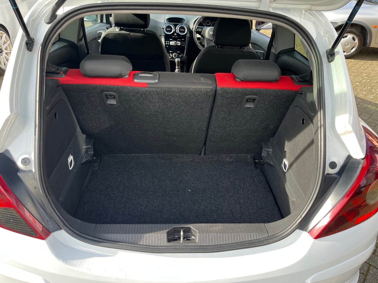 Used Vauxhall Corsa 2011 for sale - 77668204: Photo 8