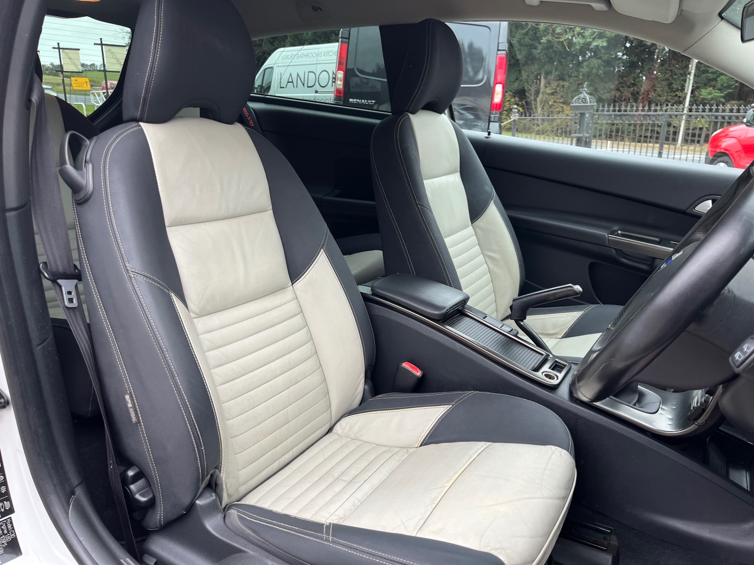 Used Volvo C30 2010 for sale - 76231669: Photo 10