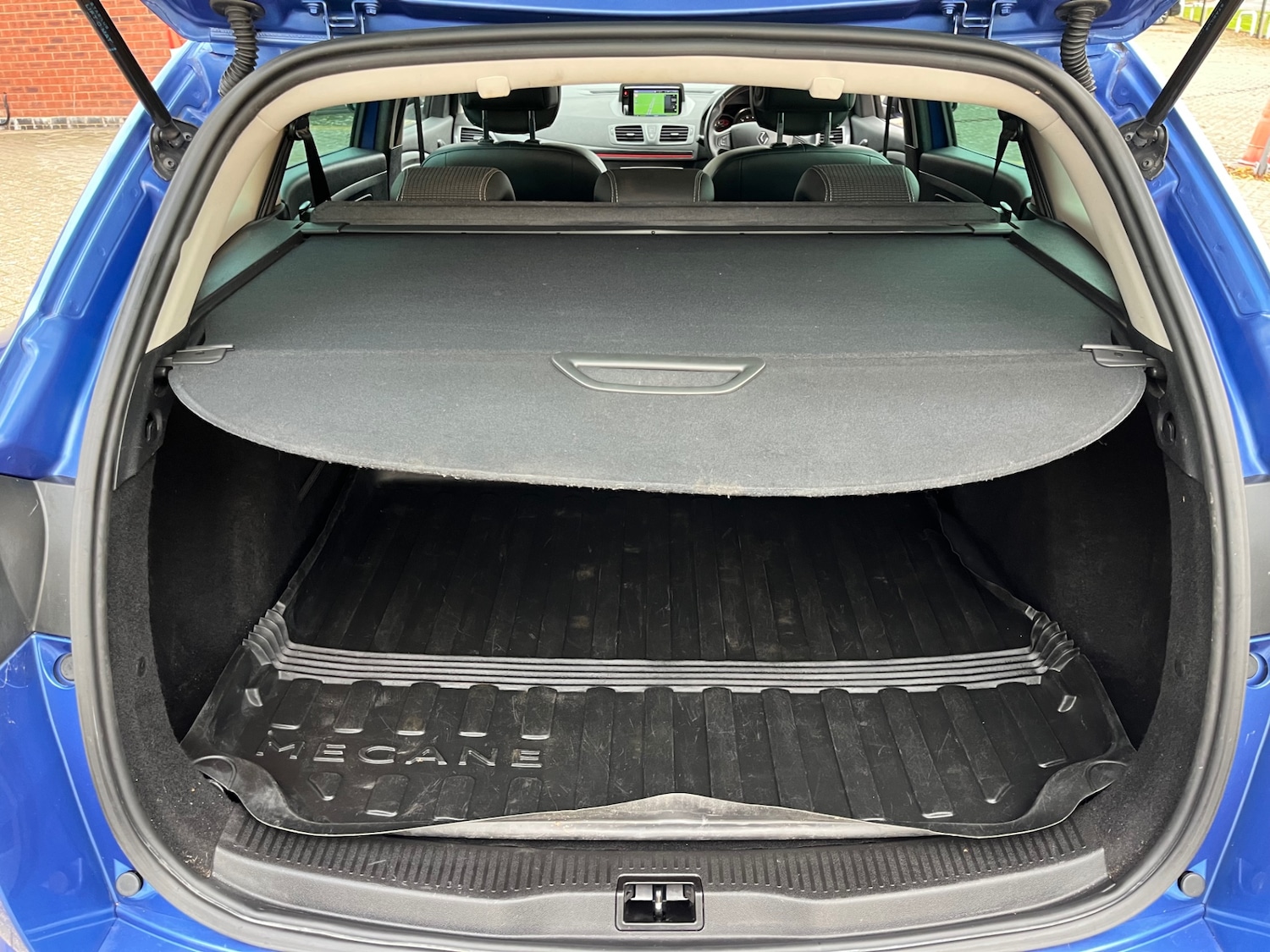 Used Renault Megane 2016 for sale - 76482859: Photo 8