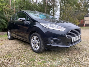 Used Ford Fiesta 2016 for sale - 76263850: Photo 2