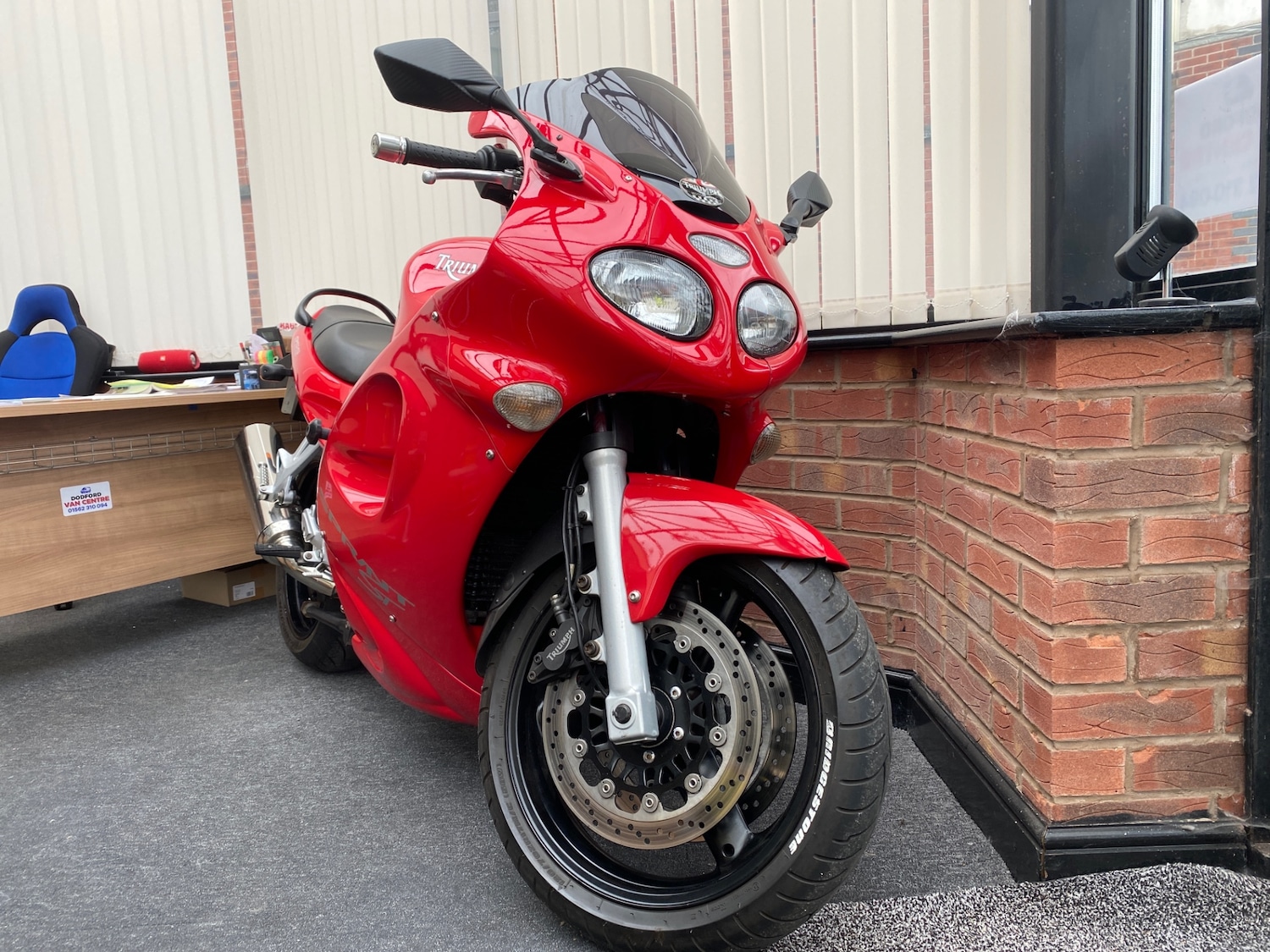 Used Triumph SPRINT 2001 for sale - 78605254: Photo 2