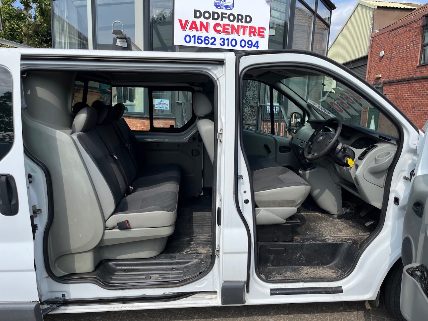 Used Vauxhall Vivaro 2013 for sale - 76179068: Photo 2