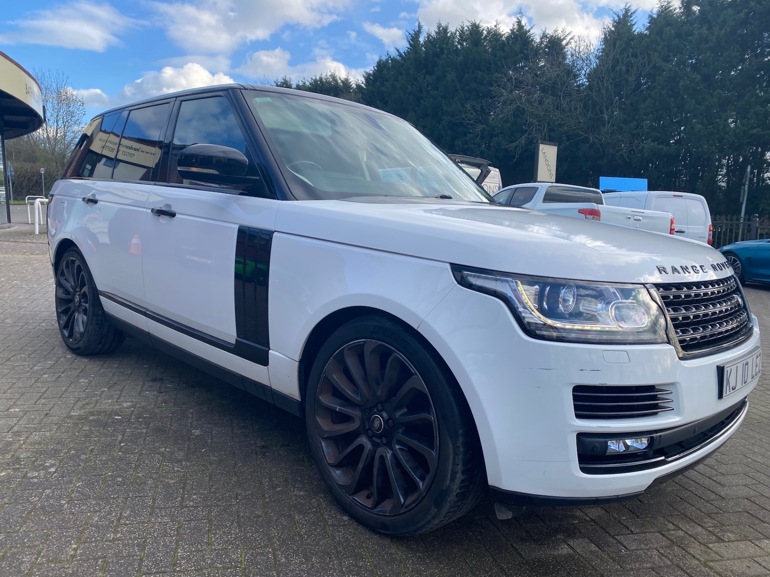 Used Land Rover Range Rover 2015 for sale - 77890267: Photo 2