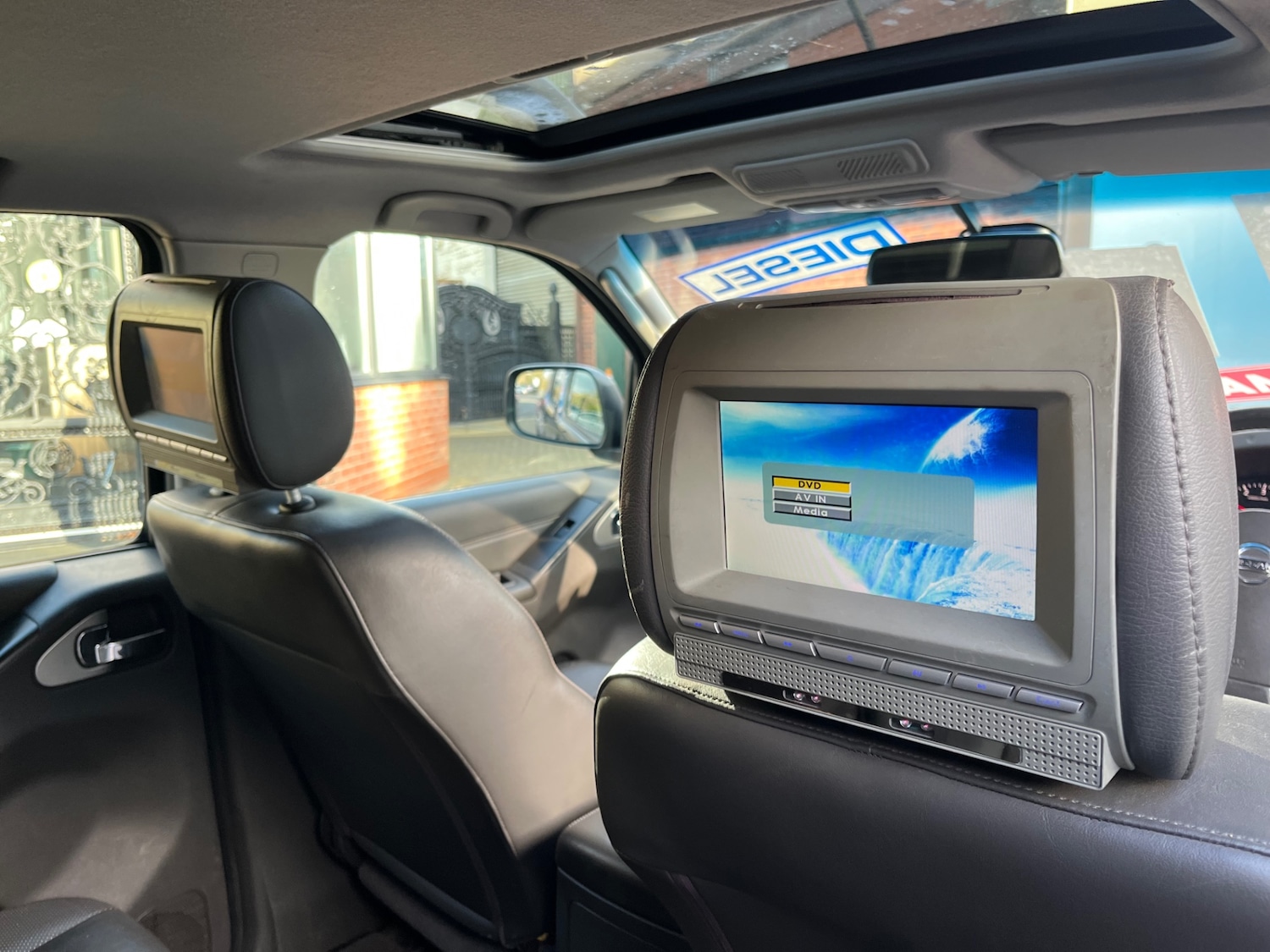 Used Nissan Navara 2012 for sale - 77055118: Photo 11