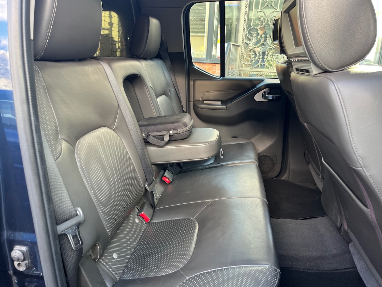 Used Nissan Navara 2012 for sale - 77055118: Photo 9