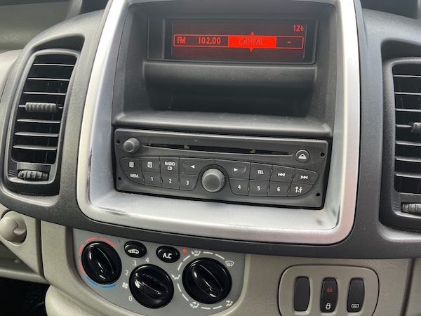 Used Vauxhall Vivaro 2012 for sale - 76170551: Photo 10