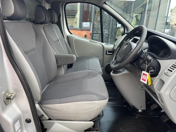 Used Vauxhall Vivaro 2012 for sale - 76170551: Photo 8