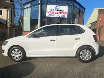 Used Volkswagen Polo 2013 for sale - 77918237: Photo