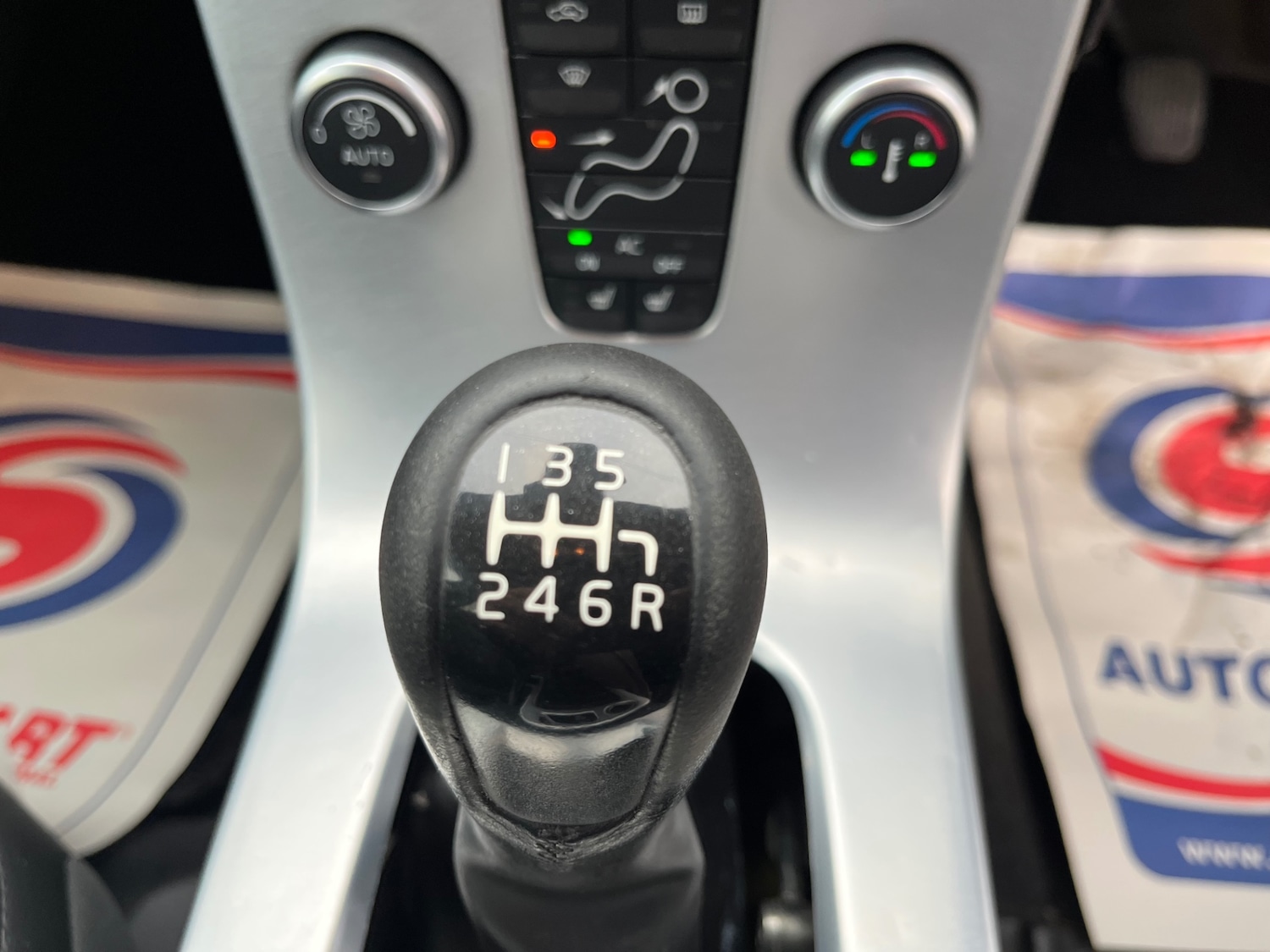 Used Volvo V50 2010 for sale - 76482772: Photo 17