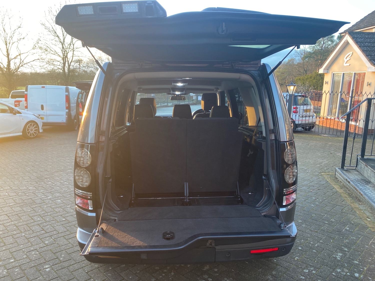 Used Land Rover Discovery 2014 for sale - 77223101: Photo 12