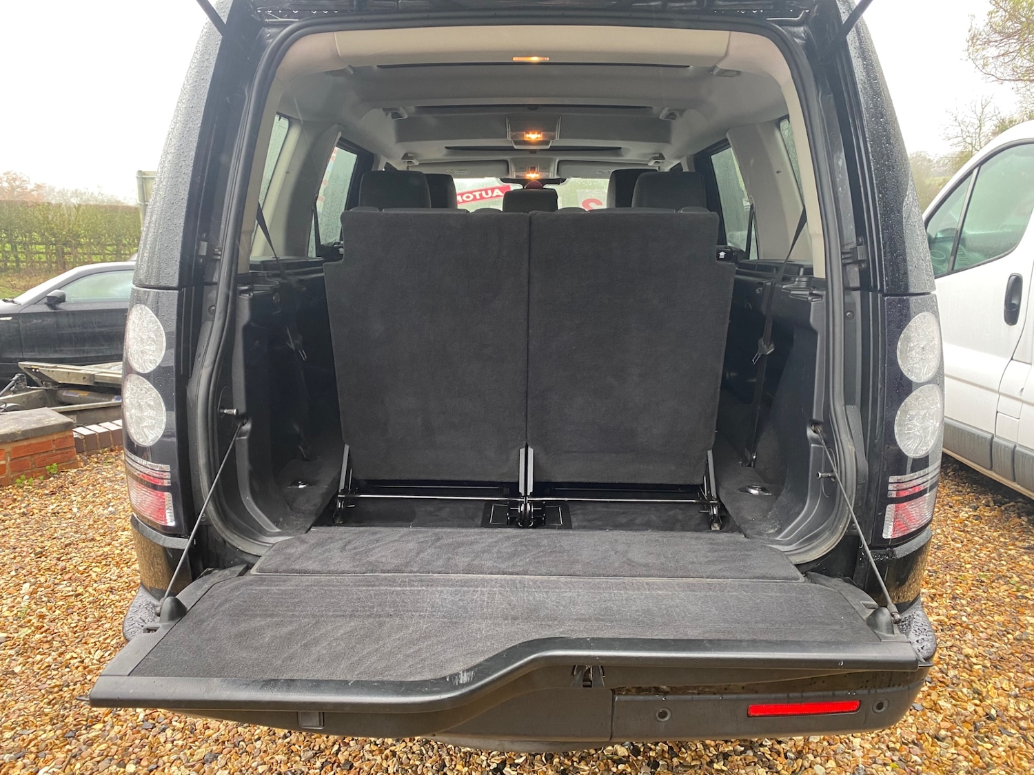 Used Land Rover Discovery 2015 for sale - 76835951: Photo 10