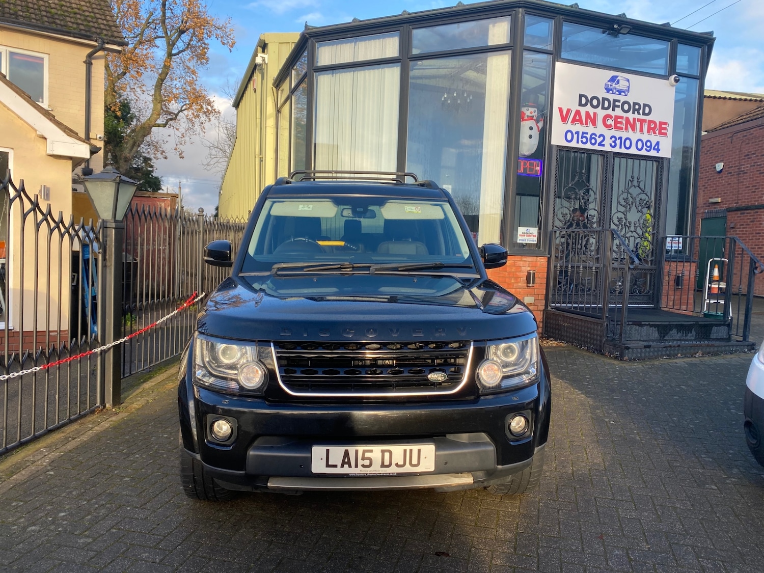 Used Land Rover Discovery 2015 for sale - 76835951: Photo 3