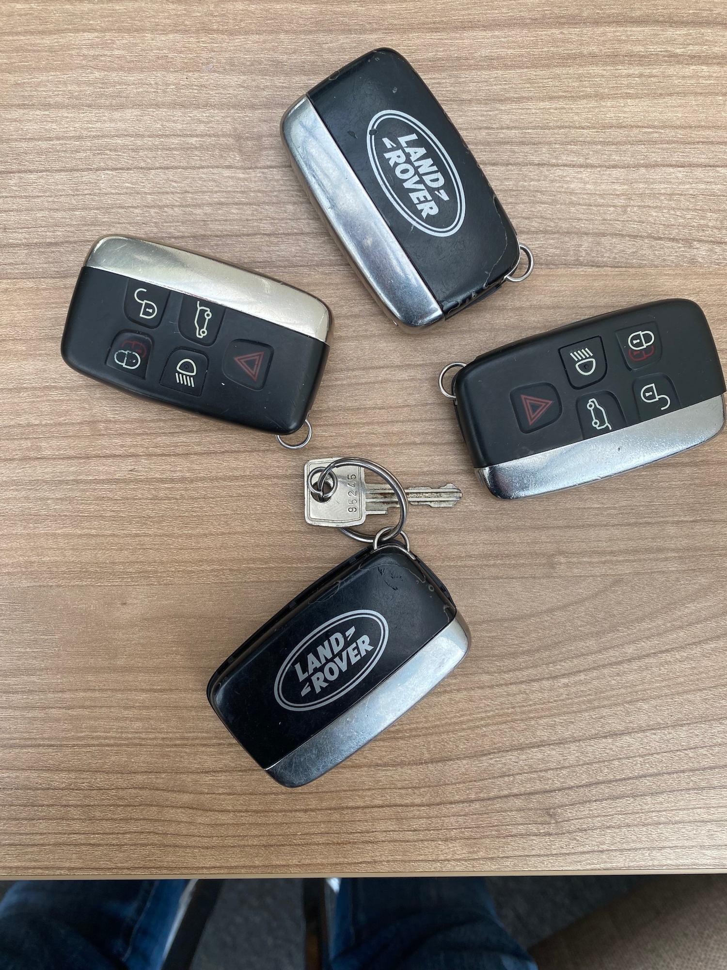 Used Land Rover Discovery 2015 for sale - 76835951: Photo 30