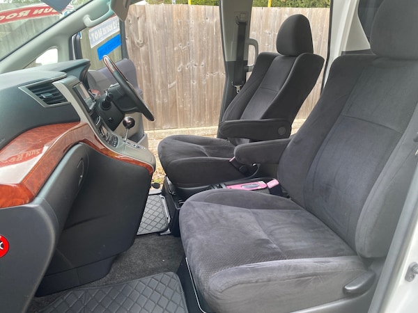 Used Toyota Vellfire 2019 for sale - 76170858: Photo 10