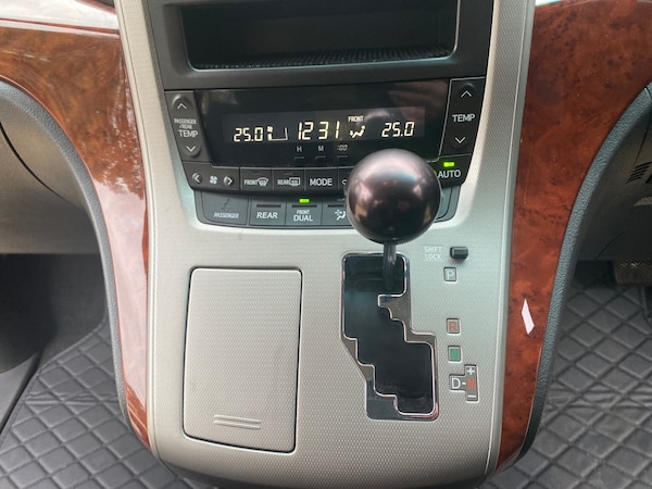 Used Toyota Vellfire 2019 for sale - 76170858: Photo 16