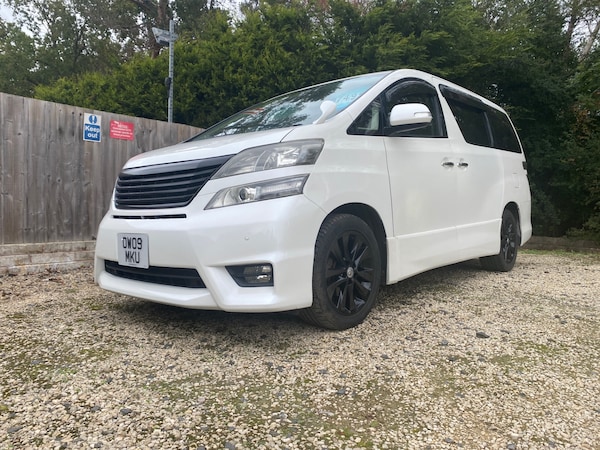 Used Toyota Vellfire 2019 for sale - 76170858: Photo 1