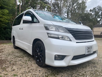 Used Toyota Vellfire 2019 for sale - 76170858: Photo 2