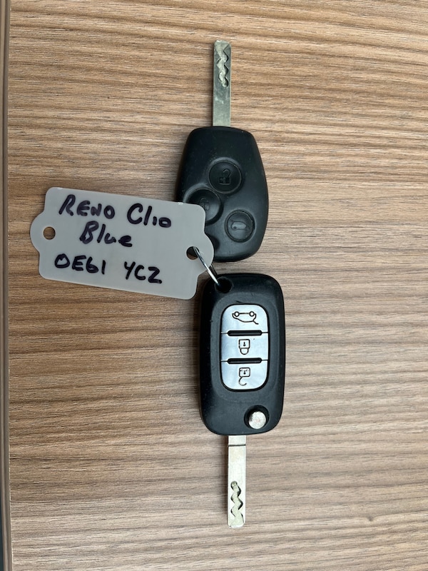 Used Renault Clio 2011 for sale - 76305734: Photo 15