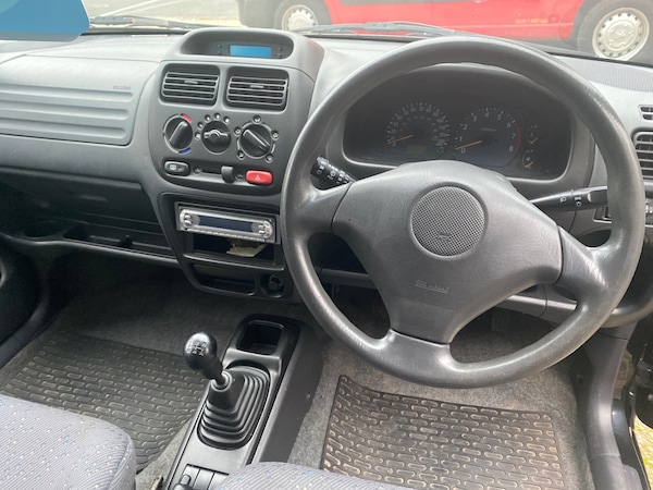 Used Suzuki Ignis 2003 for sale - 76302520: Photo 9