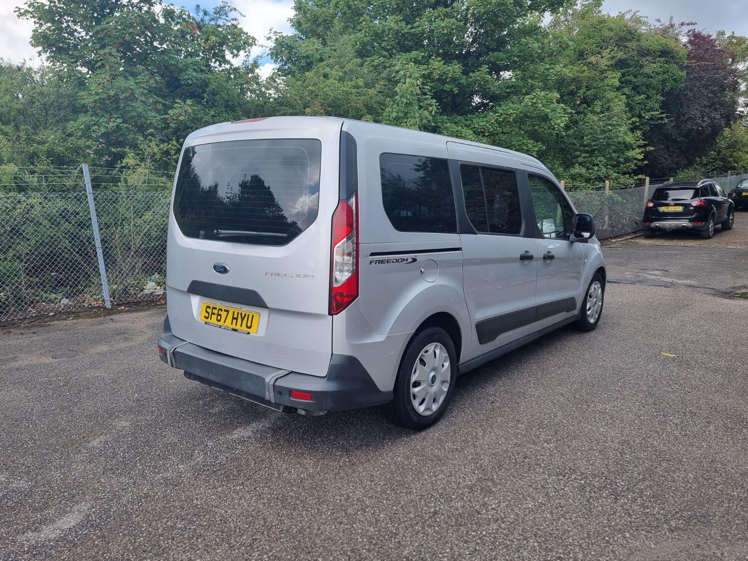Used Ford Grand Tourneo Connect 2017 for sale - 76794422: Photo 15