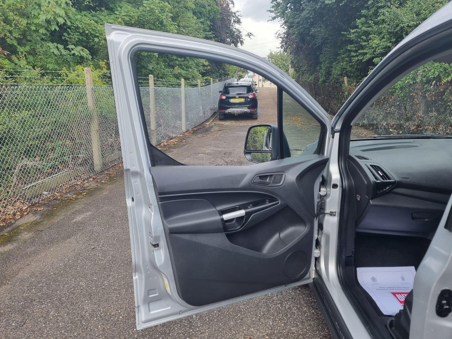 Used Ford Grand Tourneo Connect 2017 for sale - 76794422: Photo 28