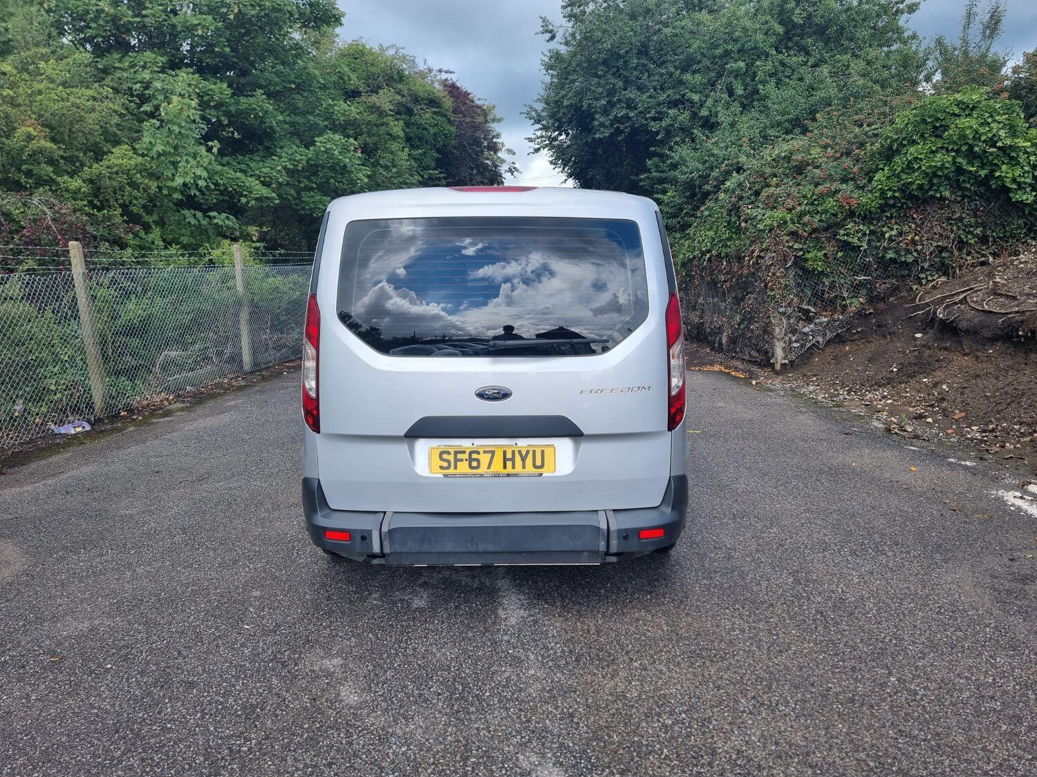 Used Ford Grand Tourneo Connect 2017 for sale - 76794422: Photo 8