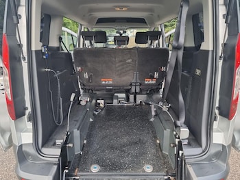 Used Ford Grand Tourneo Connect 2017 for sale - 76625528: Photo