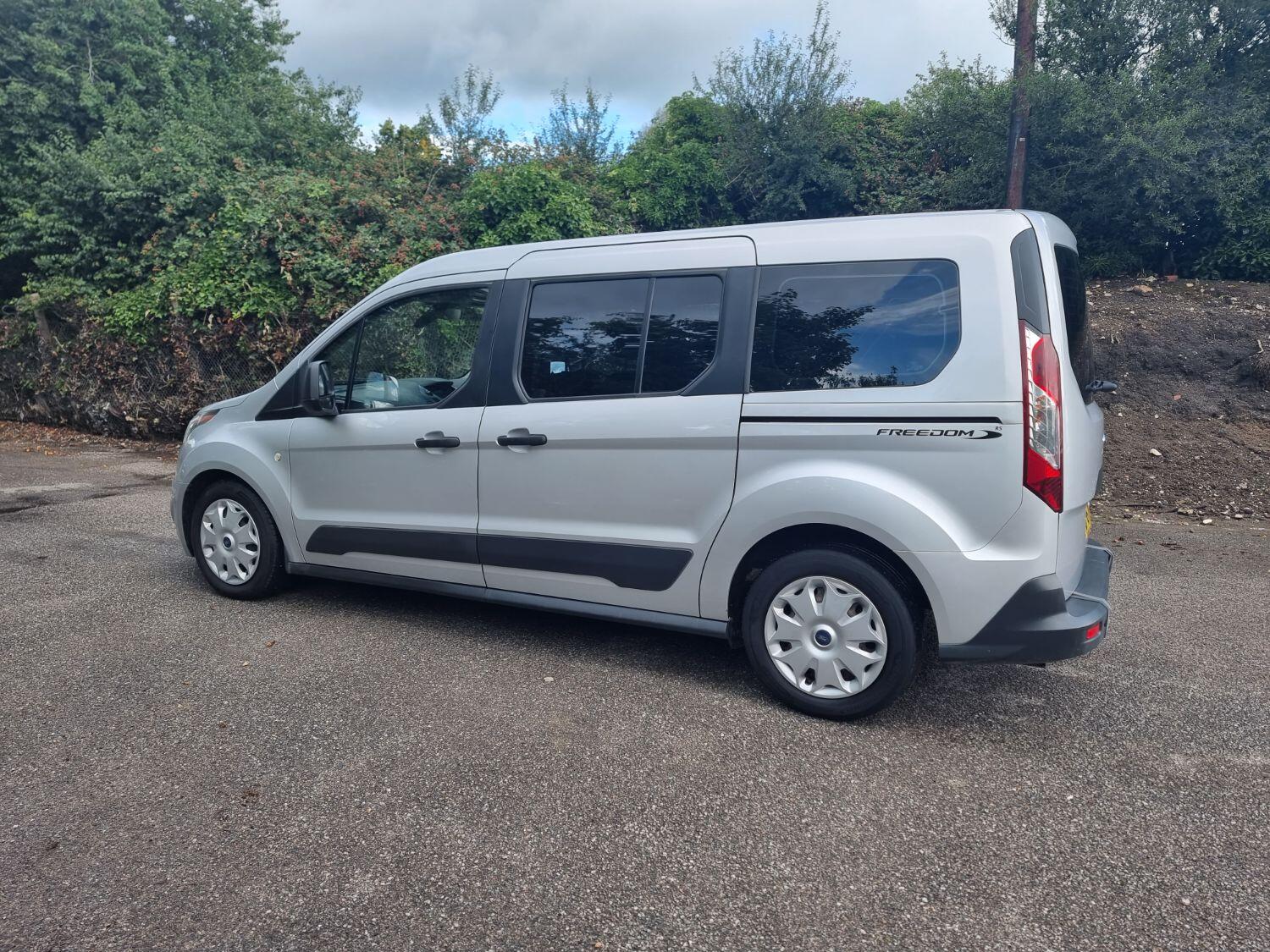 Used Ford Grand Tourneo Connect 2017 for sale - 76625528: Photo 9