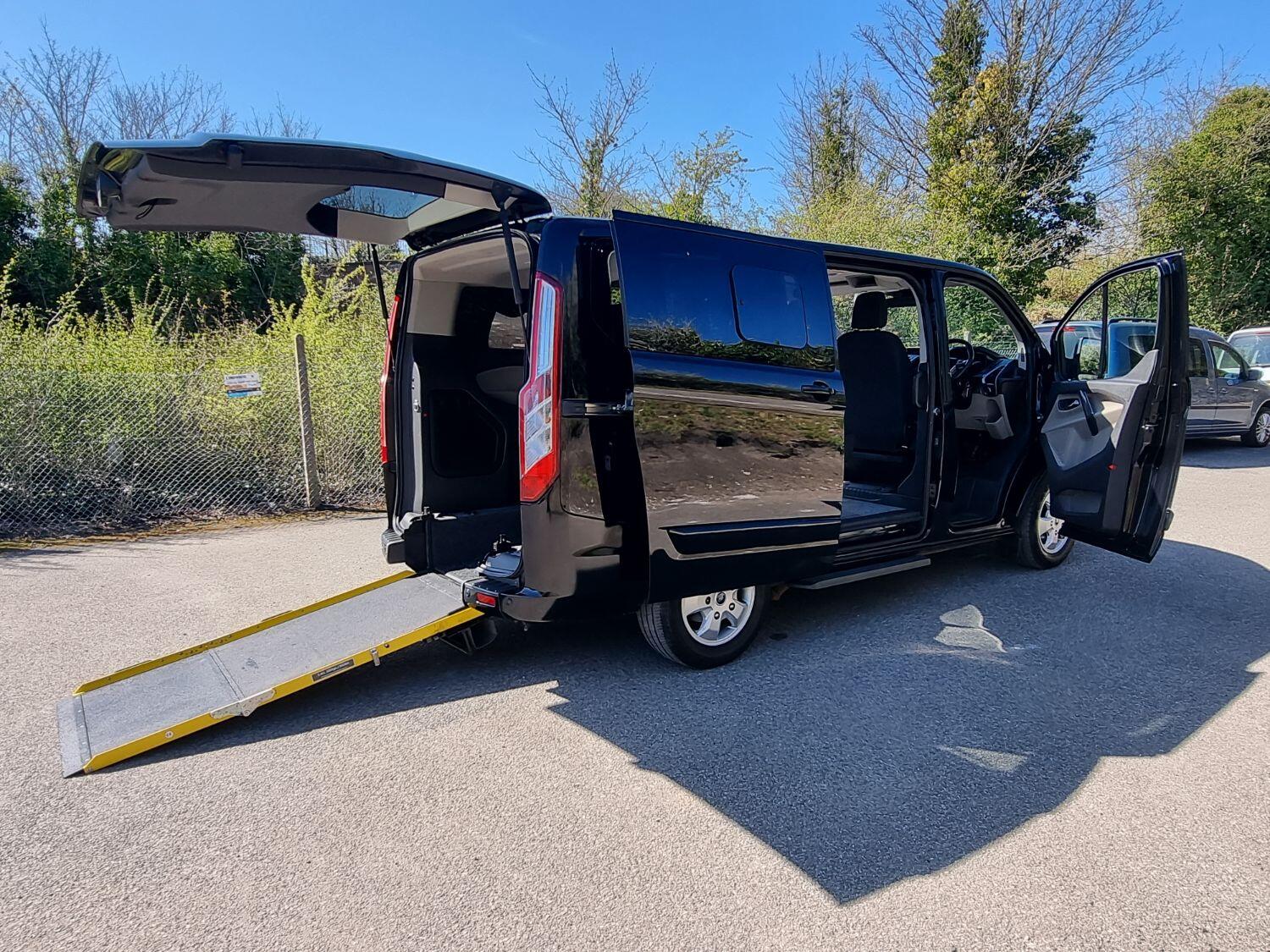 Used Ford Tourneo Custom 2017 for sale - 76625524: Photo 28