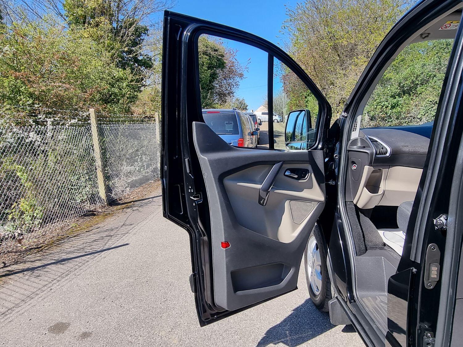 Used Ford Tourneo Custom 2017 for sale - 76625524: Photo 31