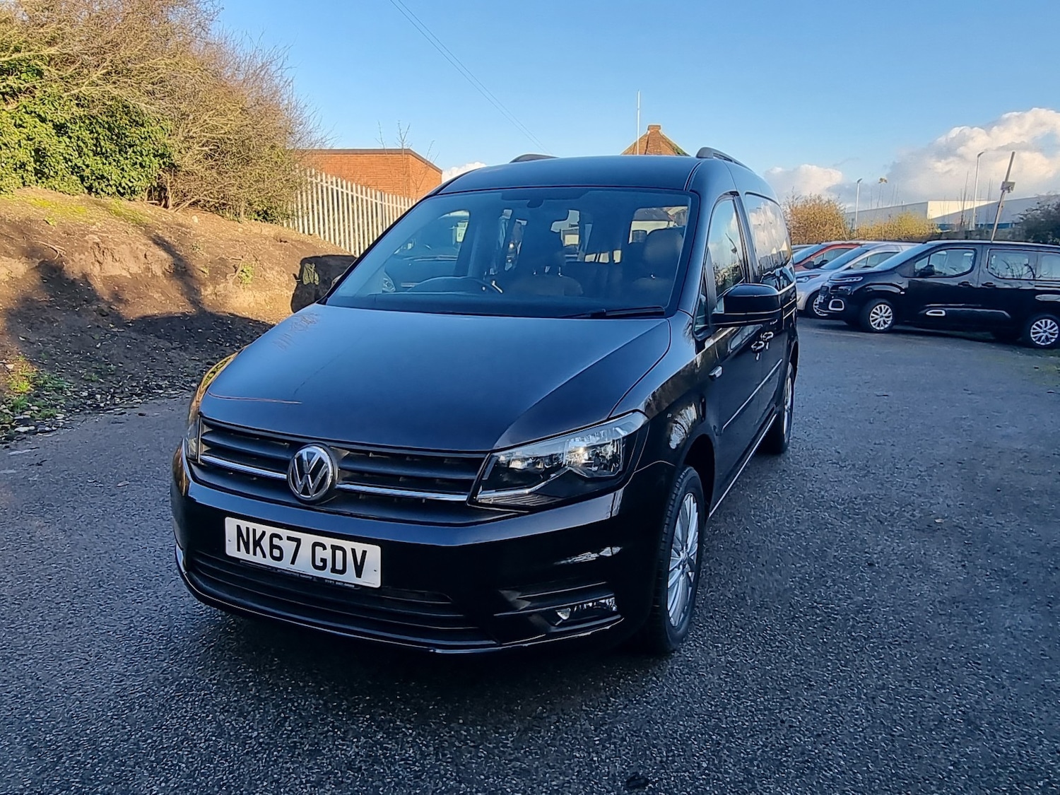 Used Volkswagen Caddy Maxi Life 2018 for sale - 76982793: Photo 11