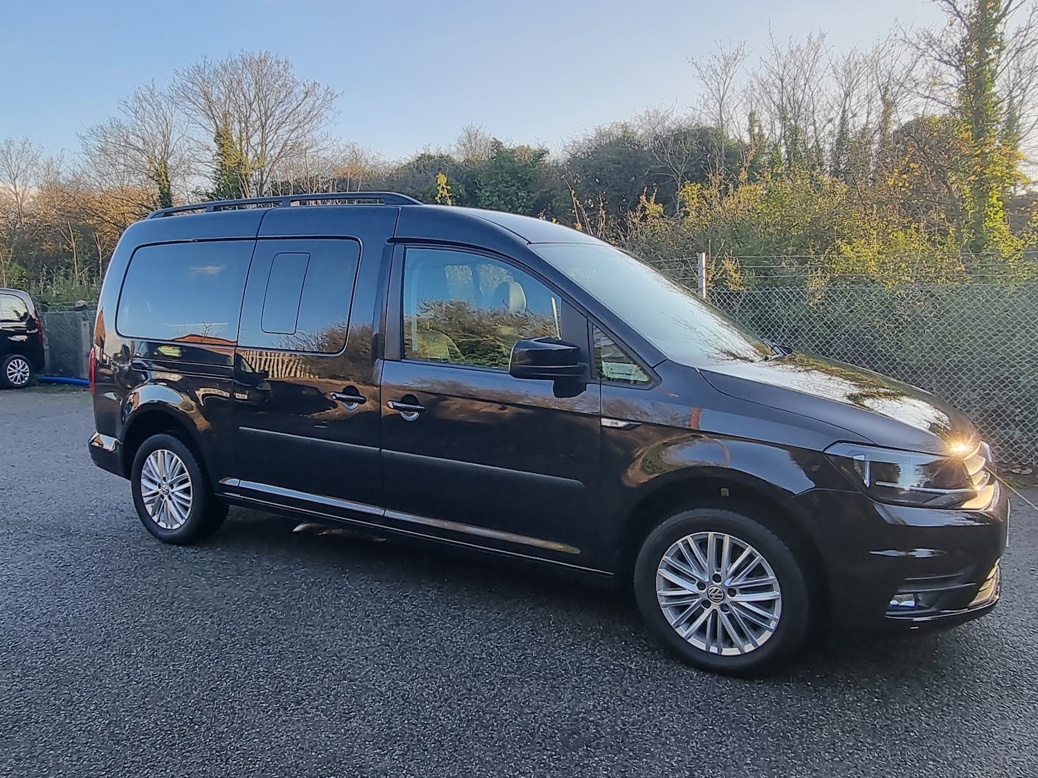 Used Volkswagen Caddy Maxi Life 2018 for sale - 76982793: Photo 16