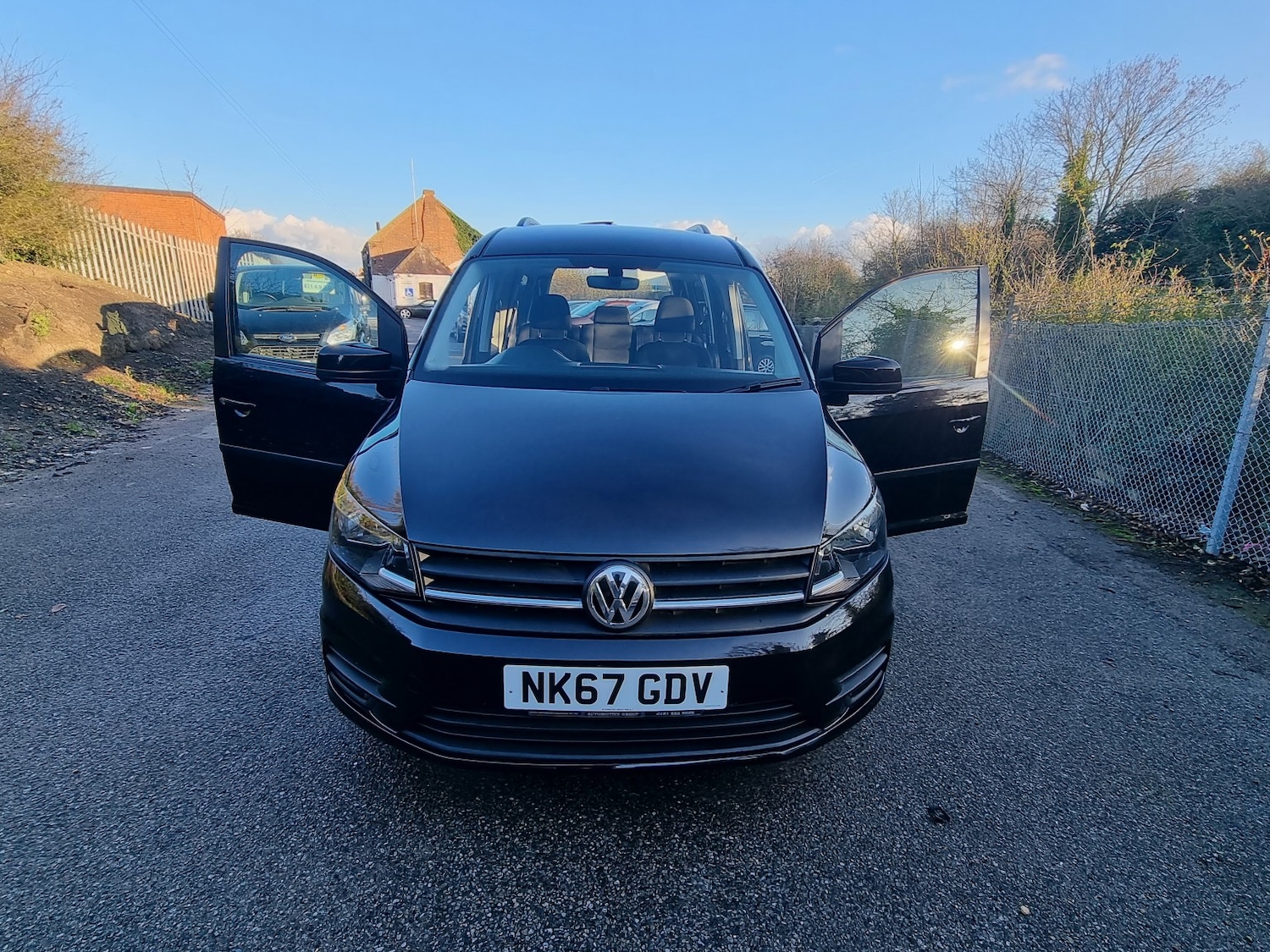 Used Volkswagen Caddy Maxi Life 2018 for sale - 76982793: Photo 24